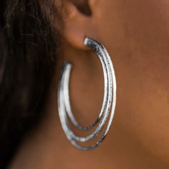 WickedWondersVIPBling.com Jewelry - Hoop Earrings - When It Shines Silver